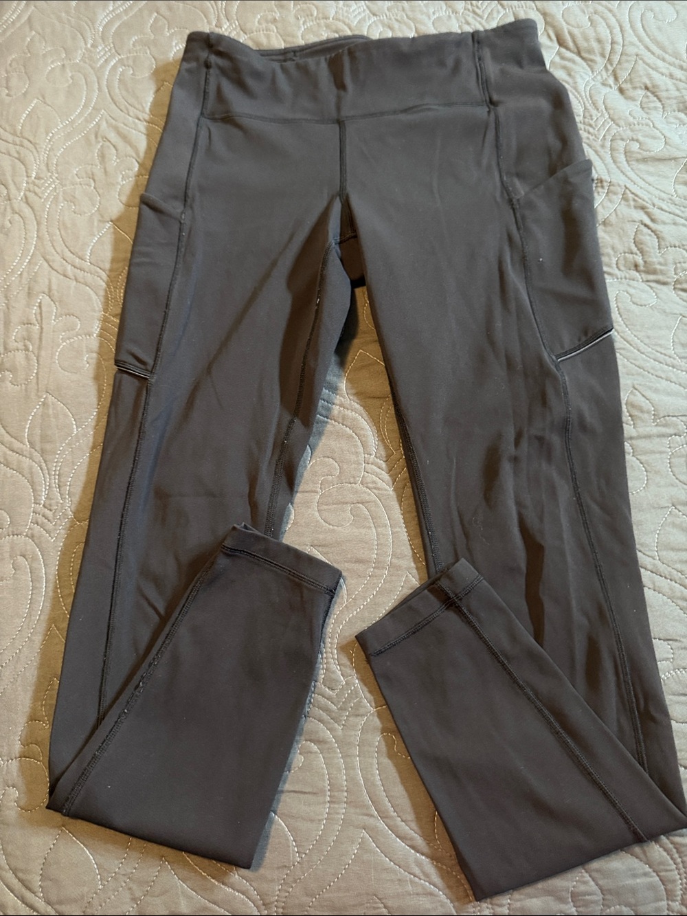 Lulumeon Black High-Waist Athletic Leggings with Side Pockets